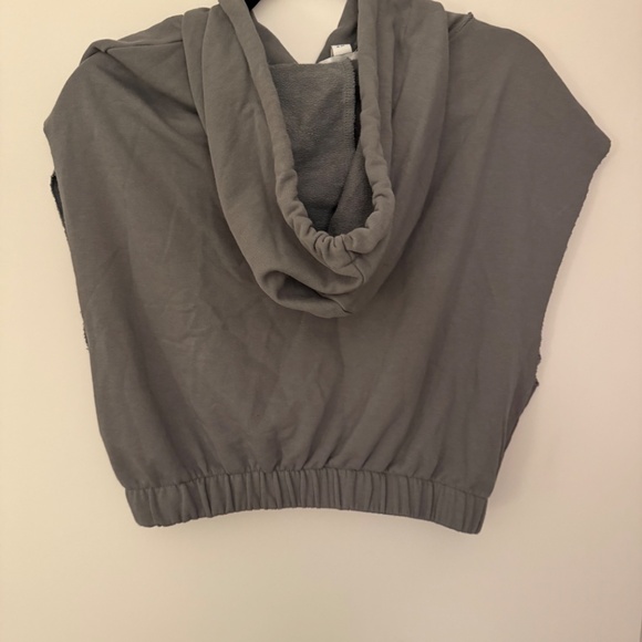 Topshop Brushed fleece Cropped Sleeveless Hoodie - Picture 2 of 4